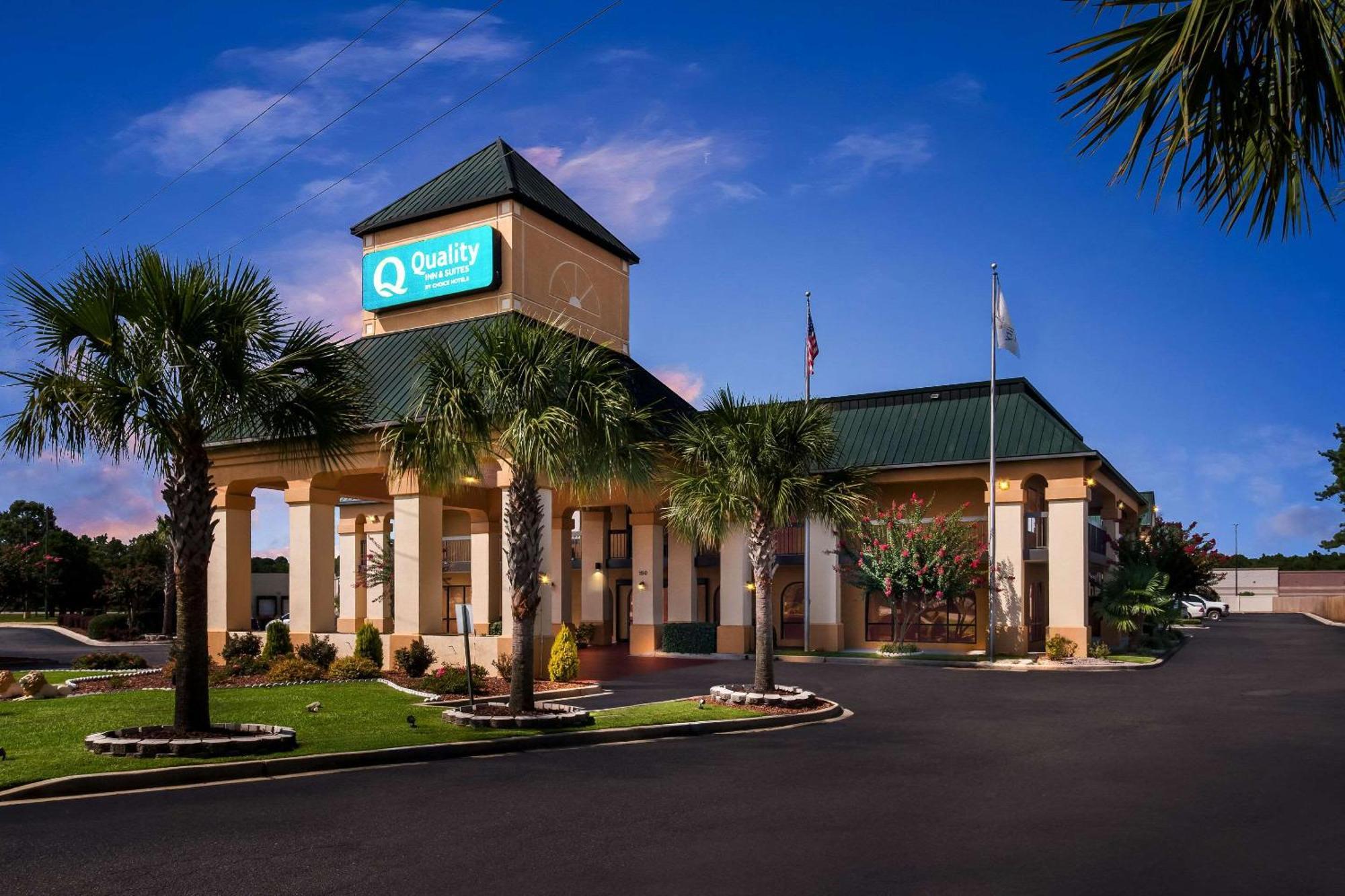 Quality Inn & Suites Florence Civic Center Exterior photo
