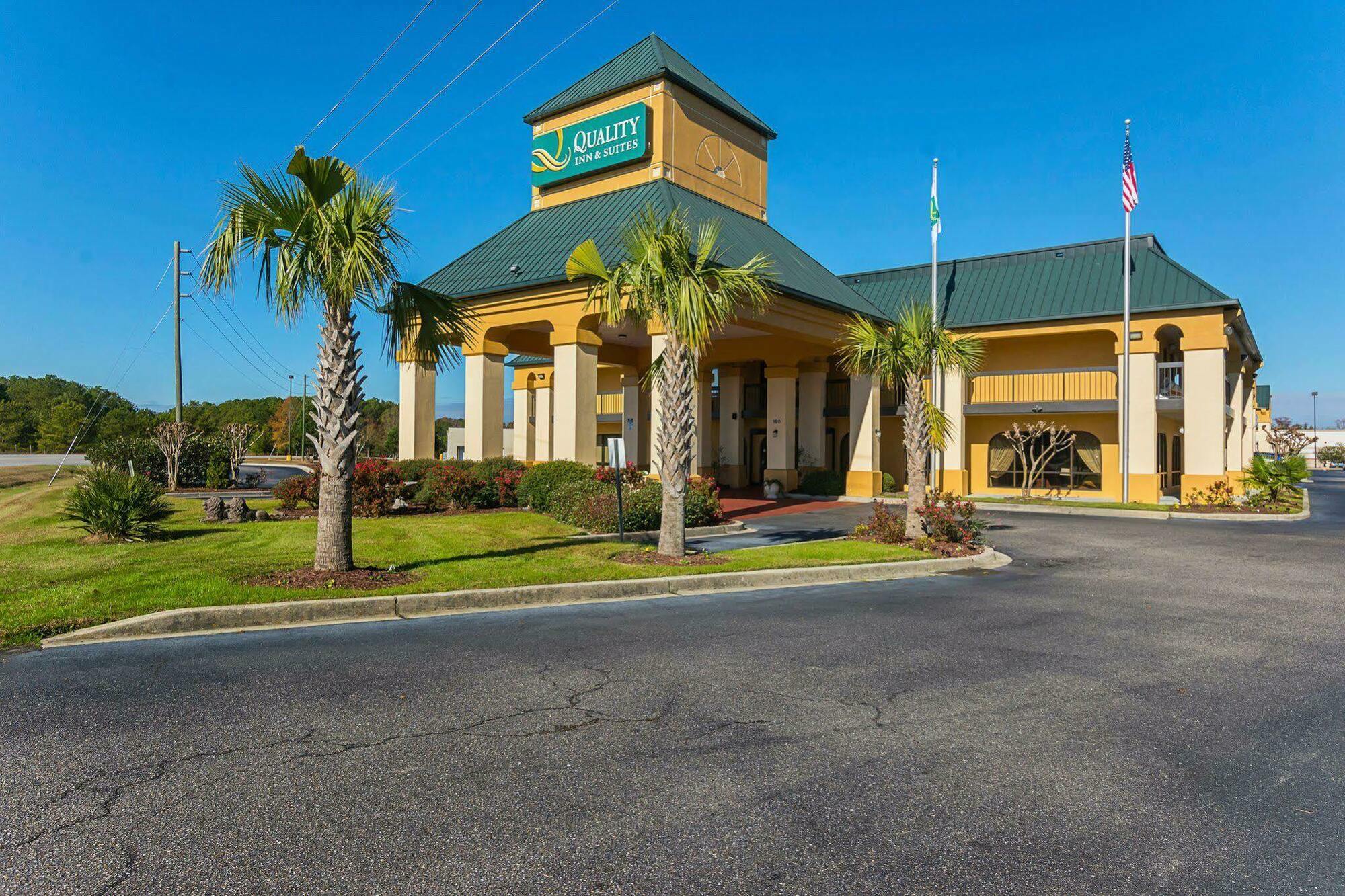 Quality Inn & Suites Florence Civic Center Exterior photo
