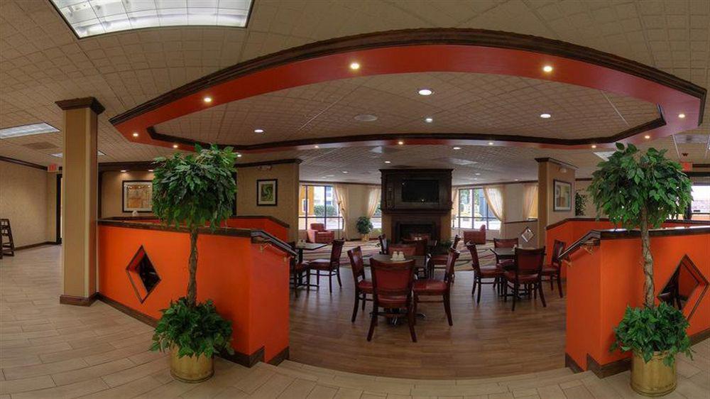 Quality Inn & Suites Florence Civic Center Exterior photo